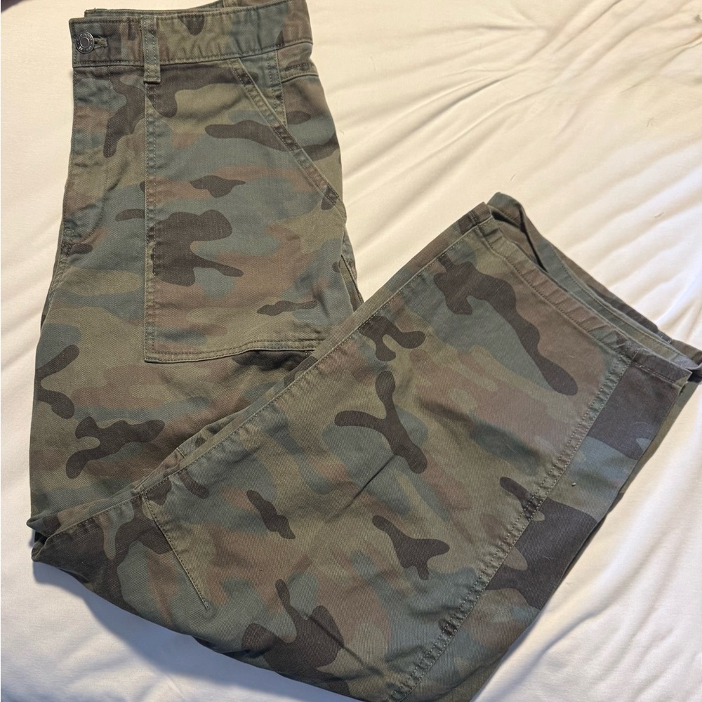 Camouflage Barrel Jean